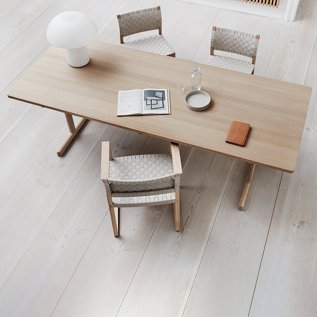 BM62 Armchair - Linen Webbing