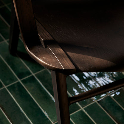 AX HM11 Lounge Chair