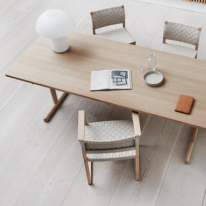 BM61 Chair - Linen Webbing
