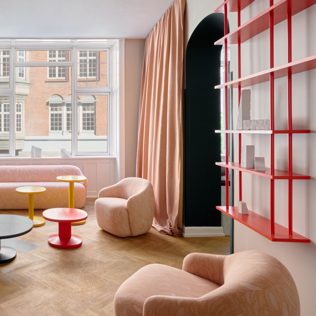 Barba Lounge Chair