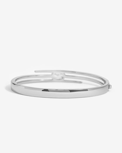 She's on Point Lasso Cuff - Silver|White Diamondettes