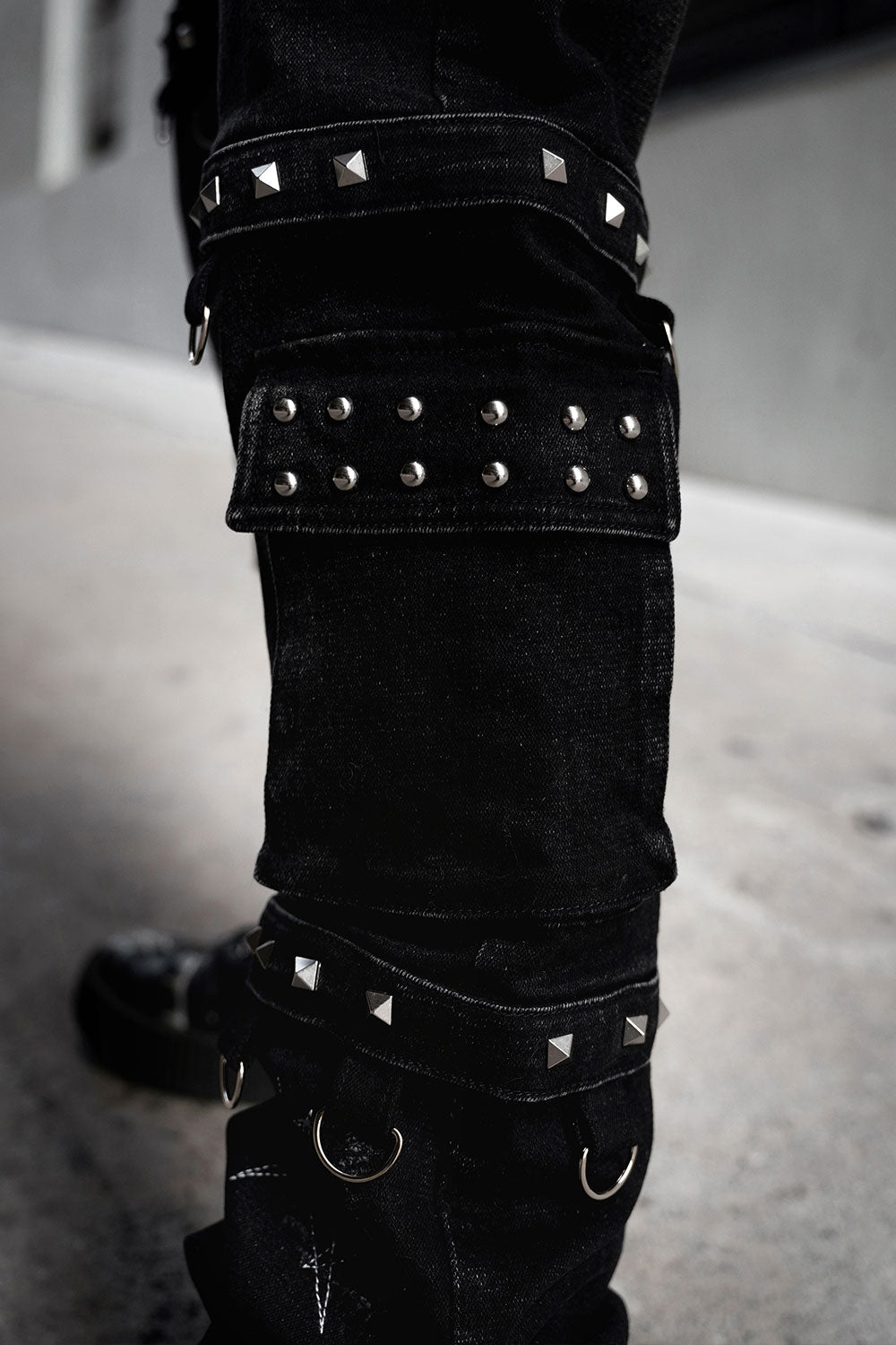 Asylum Scratches Pierced Cargo Pants [Unisex]