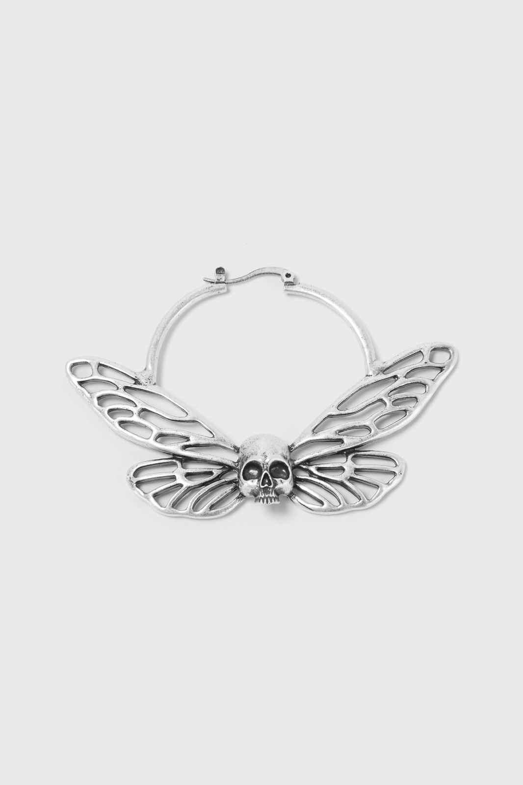Cicada Curse Earrings [SILVER]