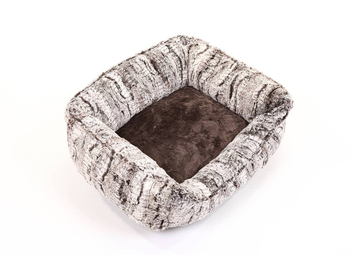 Gator with Grey Mink Lounge Bed: Small